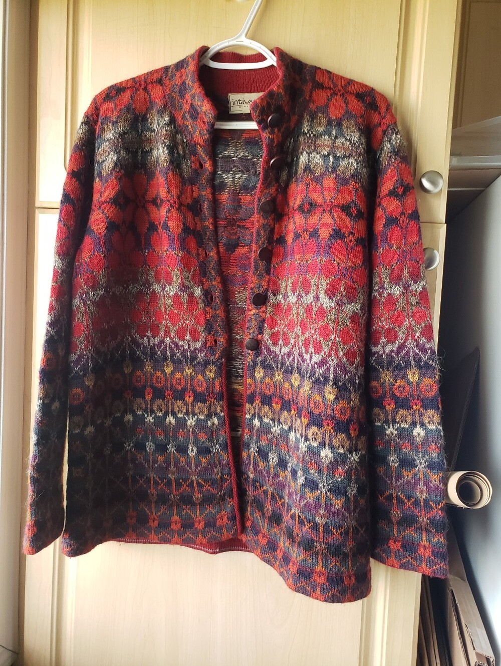 Intiwara 100% Soft Alpaca Red Multicolor Patterned Knit Cardigan Sweater - Picture 3 of 11